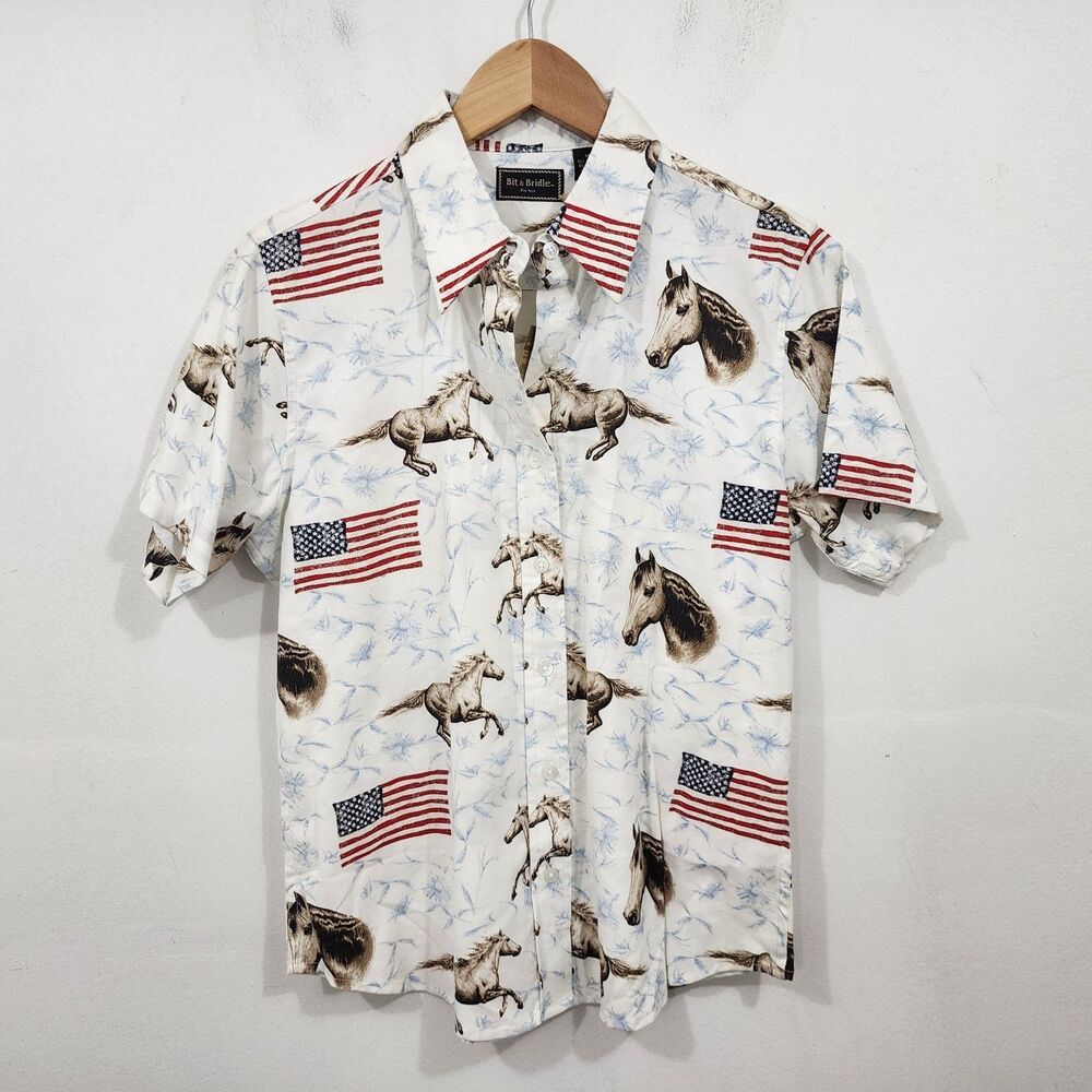 Bit & Bridle Western Casual Button-Up Short Sleeve Shirt Flag Horse Novelty Sz M